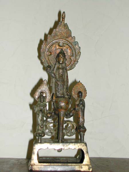 autel bouddhique en bronze dor - Autel bouddhique en bronze dor - Dynastie Sui ( 581-617 ) - archives