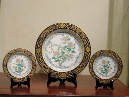ensemble de 3 plats  - Ensemble de 3 plats  - en �mail de Canton - archives