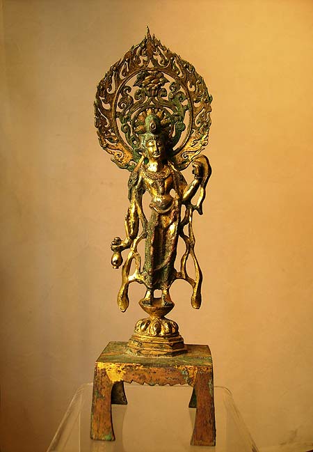 guanyin en bronze dor� - Guanyin en bronze dor� - Dynastie Tang ( 618 - 906 )  - archives