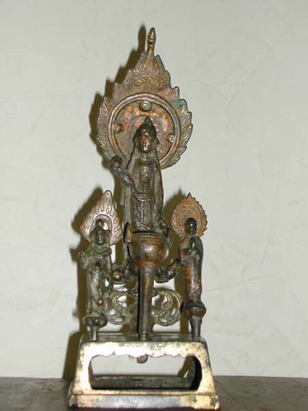 autel bouddhique en bronze dor� - Autel bouddhique en bronze dor� - Dynastie Sui ( 581-617 ) - archives