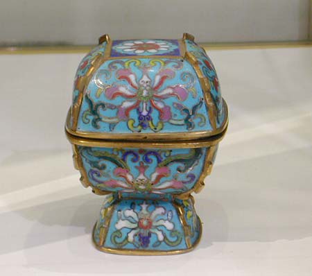 bo�te en cloisonn�  - Bo�te en cloisonn�  - Epoque Qianlong (1735-1795) - archives