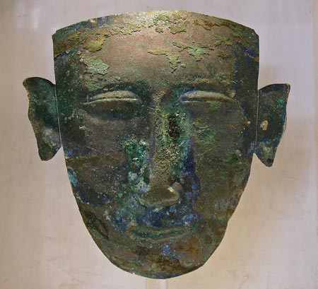 masque fun�raire en bronze argent� - Masque fun�raire en bronze argent� - Dynastie Liao (907 - 1125) - archives