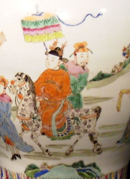 paire de potiches famille rose avec couvercles - Paire de potiches Famille Rose avec couvercles - p�riode Yongzheng (1723 - 1735) - archives